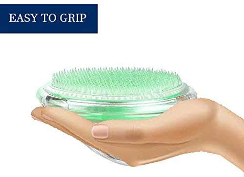 [Australia] - Silky Skin Exfoliating Body Brush for treating and preventing razor bumps and ingrown hairs for men and women, flexible bristle brush to eliminate shaving irritation for face 