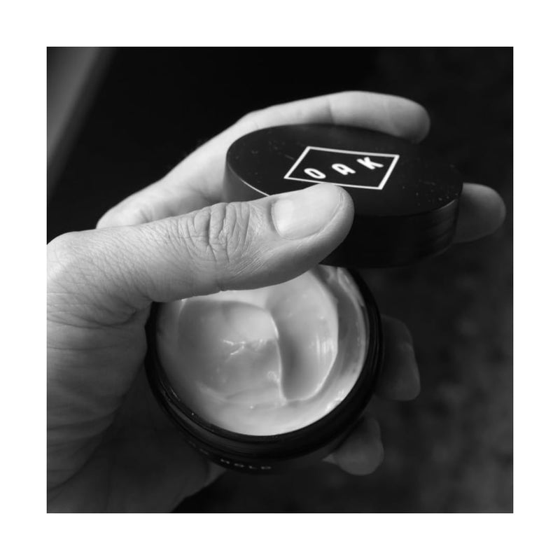 [Australia] - OAK BEARD HOLD I Beard wax, beard pomade (50 ml): Provides hold and compact shape. Beard styling with natural waxes and oils for men with a full beard. Certified natural cosmetics from Berlin. 