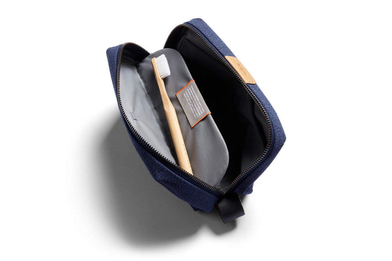 Bellroy Toiletry Kit (Unisex Toiletry Bag, Zipper Closure, Water-Resistant Lining, Toothbrush Sleeve with Magnetic Closure, Internal Mesh Pocket Organization) -Bronze Ink Blue