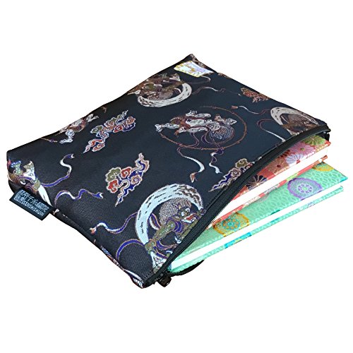 千糸繍院 Brocade zipper pouch, lined with Nishijin brocade, size M. Shikkokufujinraijin