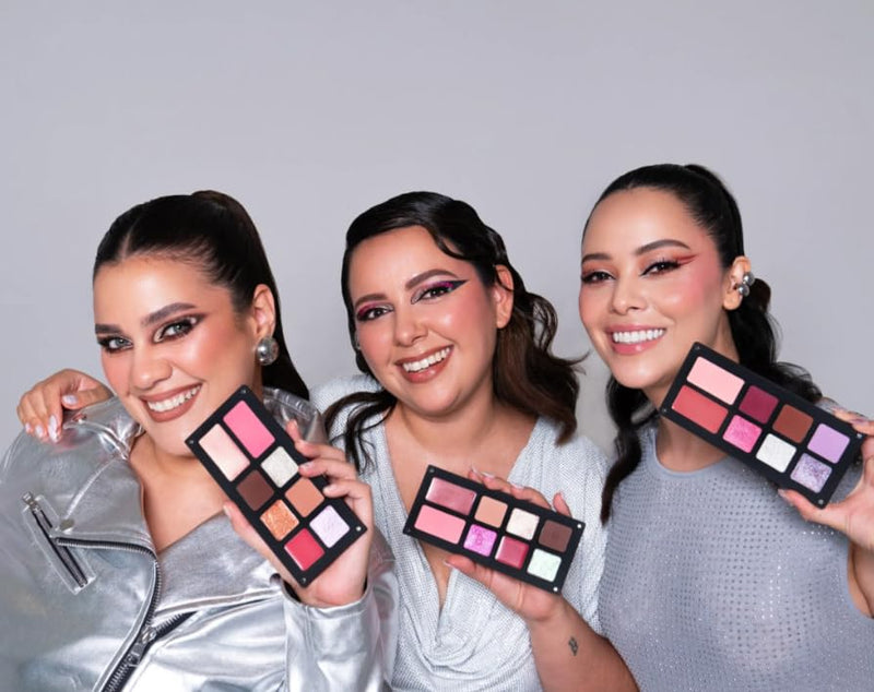[Australia] - Magic Collection, Multi-Effect Face Palette, Reusable Magnetic Case. In Collaboration with @NEIZA05 (Starlight) Starlight 