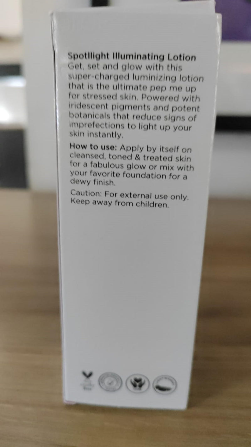 Colorbar Spotlight Illuminating Lotion - Face Moisturizer with Hyaluronic Acid and Mulberry Extract for Deep Hydration - Instant Brightness - 1 oz