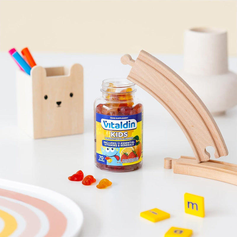 VITALDIN Kids Multivitamin Gummies – Food Supplement for Children with 11 Essential Vitamins & Minerals – 70 Chewable Gummies (1-Month Supply); Fruit Flavour – Vitality & Immune System – Gluten Free