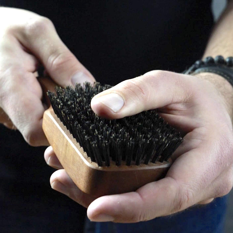 [Australia] - ZilberHaar - Major hair and beard brush for men - Soft boar bristles and pear wood - Massages and exfoliates skin and scalp - Ideal accessory for men - Made in Germany 
