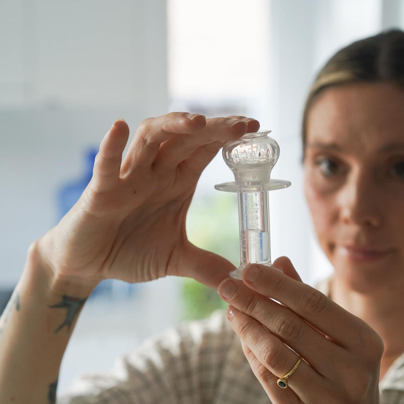 [Australia] - haakaa Baby Medicine Dispenser,Syringe for Liquid,Unique Silicone Ball Design, Dual-Angled Ports,One-Handed Operation,0 Months+ 