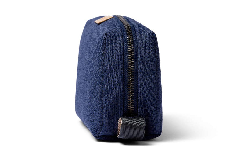 Bellroy Toiletry Kit (Unisex Toiletry Bag, Zipper Closure, Water-Resistant Lining, Toothbrush Sleeve with Magnetic Closure, Internal Mesh Pocket Organization) -Bronze Ink Blue