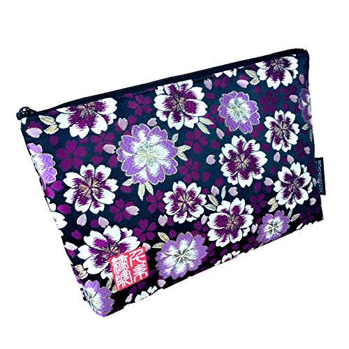 千糸繍院 Brocade zipper pouch, lined with Nishijin brocade, size M. (Kuromurasakiyaezakura)