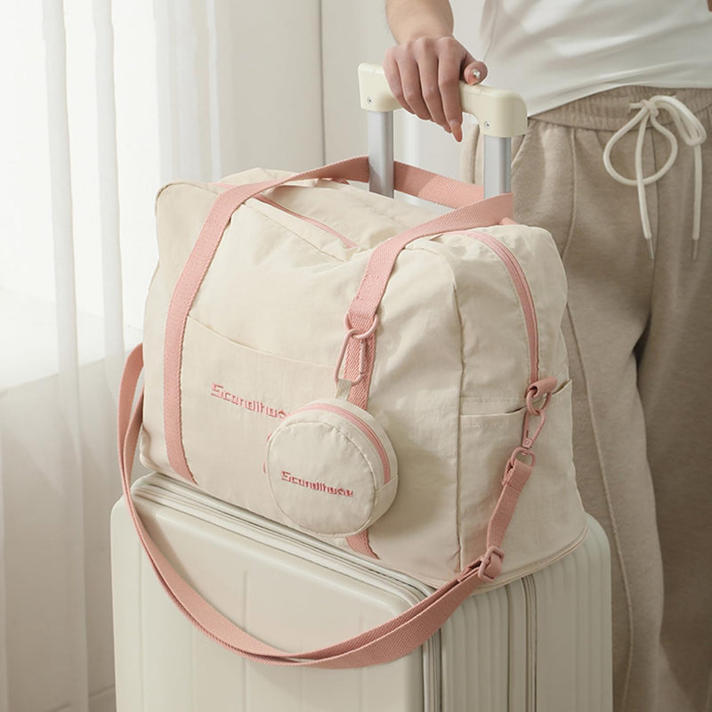 Travel Duffel Weekender Overnight Bag, Waterproof Sports Gym Carry On Tote Bag Personal Item holdall Bag for Women Beige