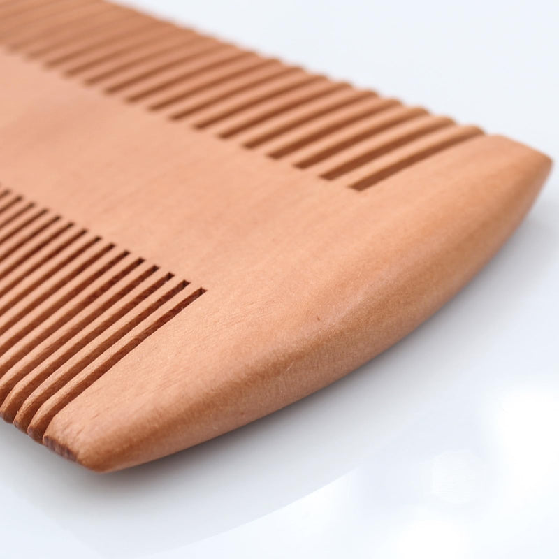 [Australia] - Antistatic beard comb with double-sided comb, premium beard comb made of fragrant sandalwood, pocket comb with double teeth for daily beard care and applying beard oil/beard balm 
