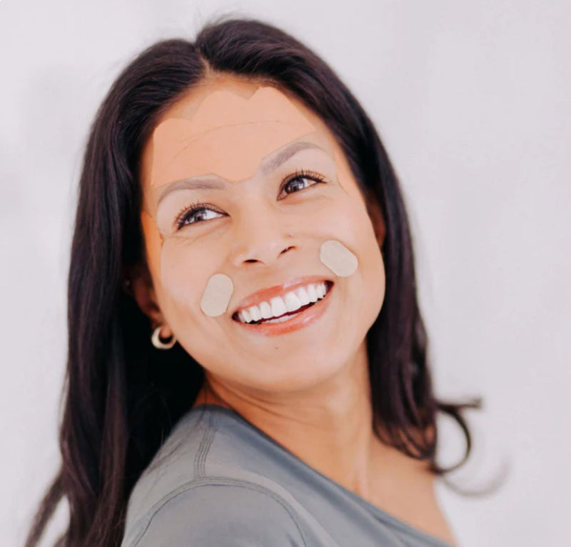 Frownies Gentle Lifts 60 reusable self-adhesive patches. Wrinkle treatment to reduce lip lines, Anti Ageing
