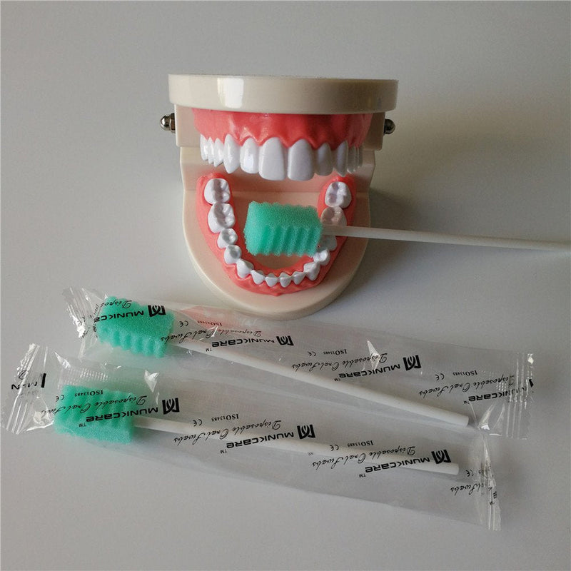 Disposable Oral Foam Tipped Swab Mouth Cleaning Swab, Green Tooth Shape, 150 counts