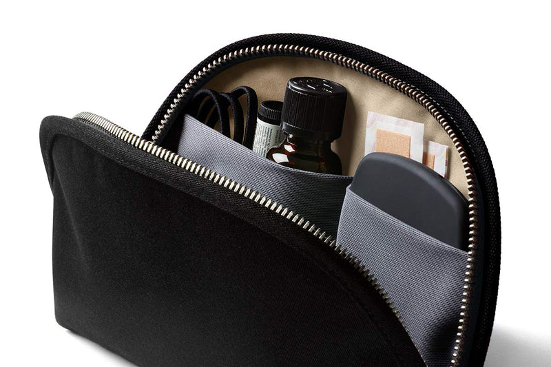 Bellroy Classic Pouch, Everyday kit, Leather and Woven Fabric (pens, Cables, Cosmetics, Personal Items) Melbourne Black