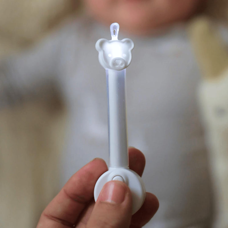 [Australia] - oogiebear Brite - Baby Nose Cleaner and Ear Wax Removal Tool. Baby Gadget with Nighttime LED Light. Safe Snot Booger Picker for Newborns, Infants & Toddlers 