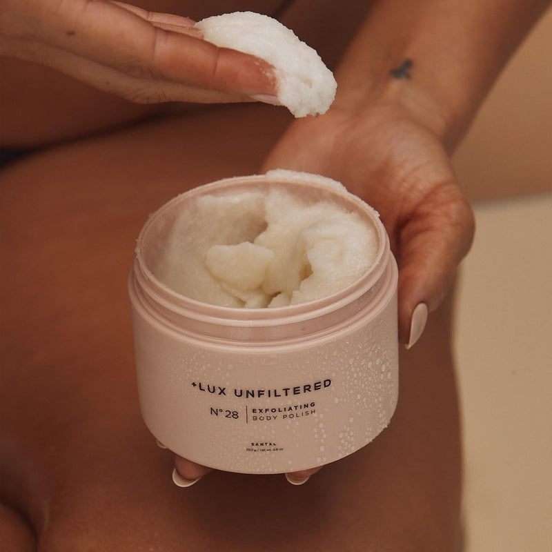 '+ Lux Unfiltered - N°28 Nude Beach Exfoliating Body Polish | Exfoliating Body Scrub in Santal - Sugar Scrub with Shea Butter, Passion Fruit Oil & Vitamin E - Vegan & Cruelty Free