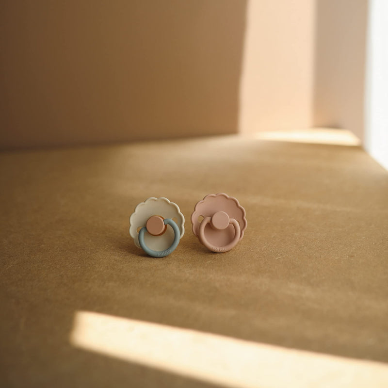 [Australia] - FRIGG Daisy Natural Rubber Baby Pacifier | Made in Denmark | BPA-Free (Blush/Cream, 0-6 months) 2-Pack 0-6 Month Blush/Cream 