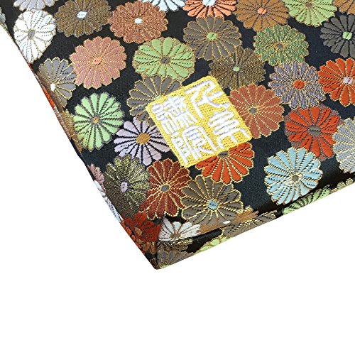 千糸繍院 Brocade zipper pouch, lined with Nishijin brocade, size M. (Kurogikuranman)