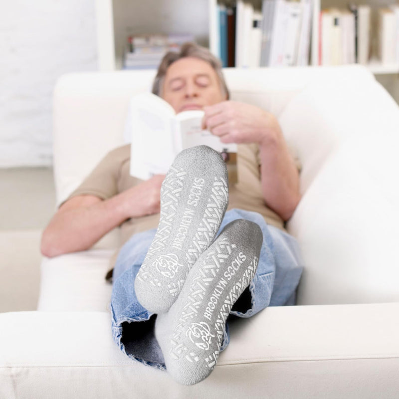 [Australia] - Non-Skid Cotton Diabetic Neuropathy Crew Socks, Non-Binding Traction Control Multipack 13-15 Black - 3 Pairs 