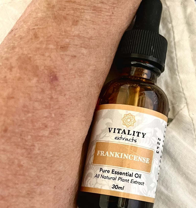 [Australia] - Vitality Extracts Frankincense Essential Oil - 30ml, Boswellia Serrata, Aromatherapy, Skin Care, Natural Calm, Stress Relief, Yoga, Comfort 1.01 Fl Oz (Pack of 1) 
