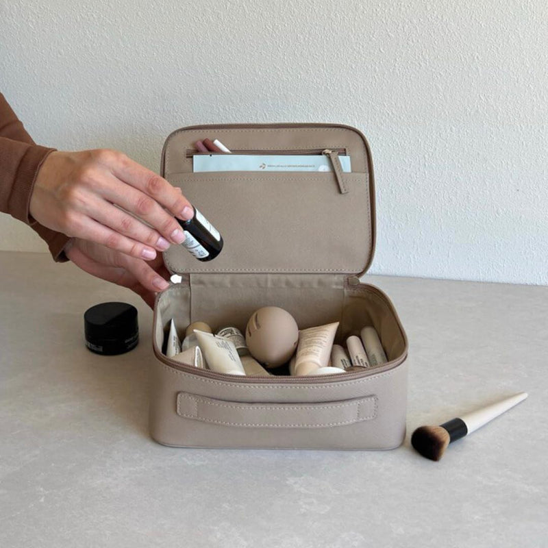 MELINE Leather Makeup Bag with Brush Holder,Travel Cosmetic Case for Women,Large Capacity Waterproof Toiletry Bag with Handle,Stylish and Durable Makeup Organizer (Taupe) Taupe