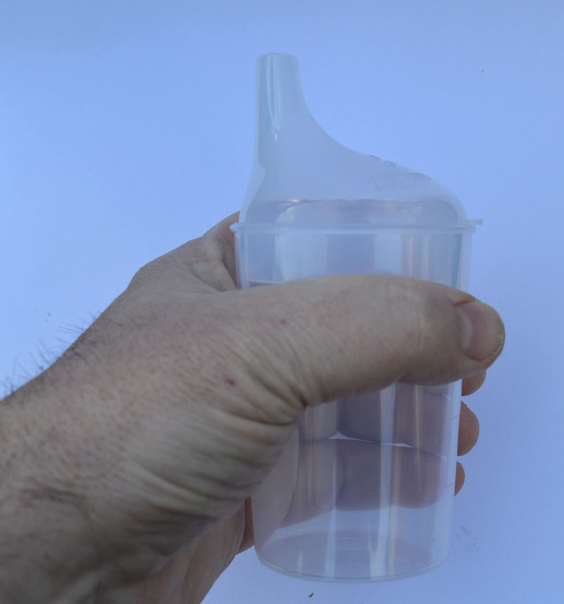 5 Pack - Clear Wide Spout Feeding Beakers with Graduated Measurements and Controllable Flow Lid - Autoclavable, Microwave Safe and Spill-Proof