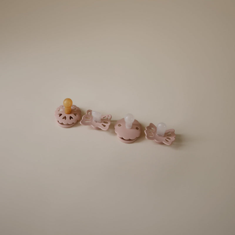 [Australia] - FRIGG Baby's First Pacifier Set | Floral Heart 4-Pack | Made in Denmark | BPA-Free (Blush, 0-6 Months) Blush 