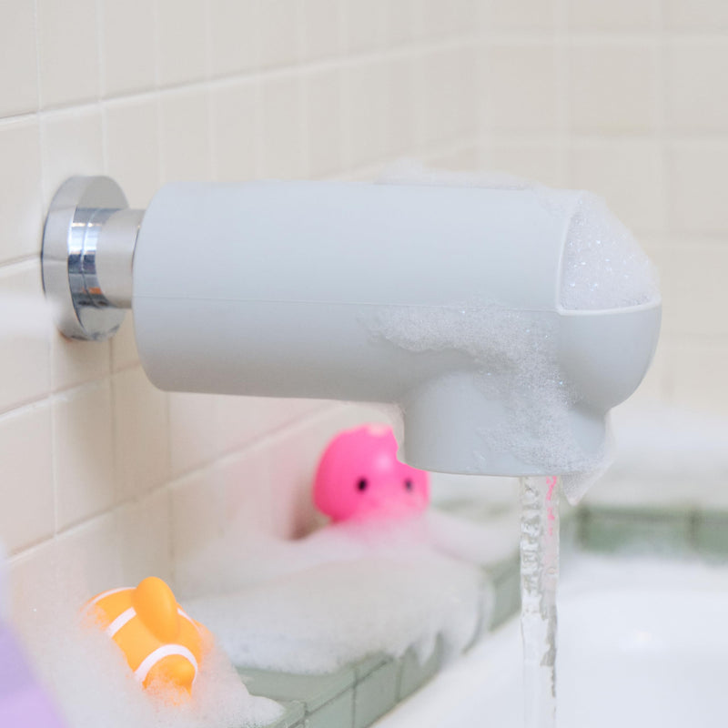 [Australia] - Munchkin¬Æ Soft Spot‚Ñ¢ Bath Spout Cover for Baby, Bathtub Guard with Built-in Bubble Bath Dispenser, Silicone, Grey 