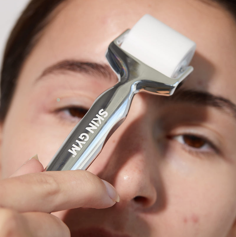 SKIN GYM Microfusion Dissolving Hyaluronic Roller, Non-Invasive Microneedling Alternative, 3000+ Hyaluronic Acid & Peptide Tips for Smooth, Supple, Youthful Skin, Includes 1 Tool + 3 Roller Heads