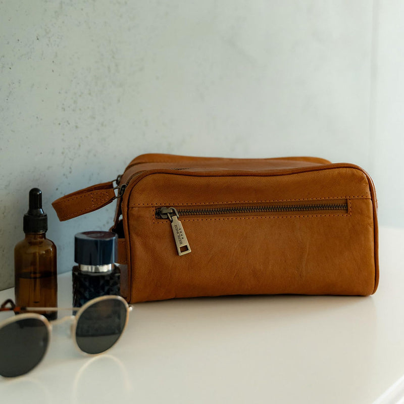 BERLINER BAGS Vintage Genuine Leather Toiletry Bag For Men Tim M, Brown | Leather Travel Bag, Large Capacity, 2 Zippered Compartments, Leather Handles, Cosmetics Bag for Men and Women Brown M