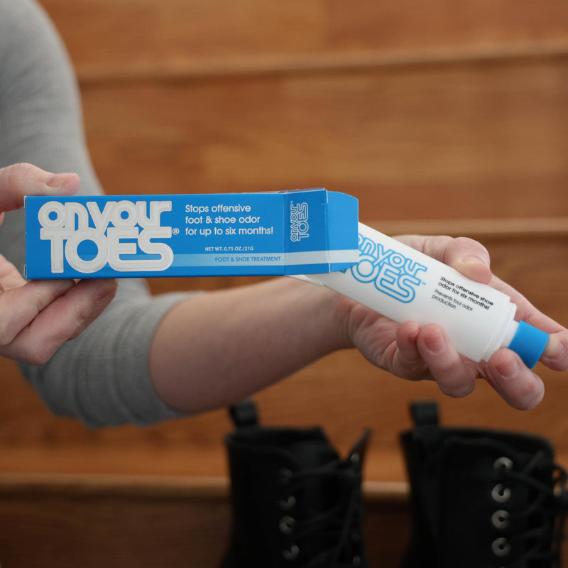 On Your Toes Foot Powder, Natural Aluminum-Free Shoe Odor Eliminator 1-Pack | Fast-acting, long-lasting, no perfume, podiatrist recommended, up to 3 pairs of shoes per bottle for kids, men & women, USA 0.75 Ounce (Pack of 1)