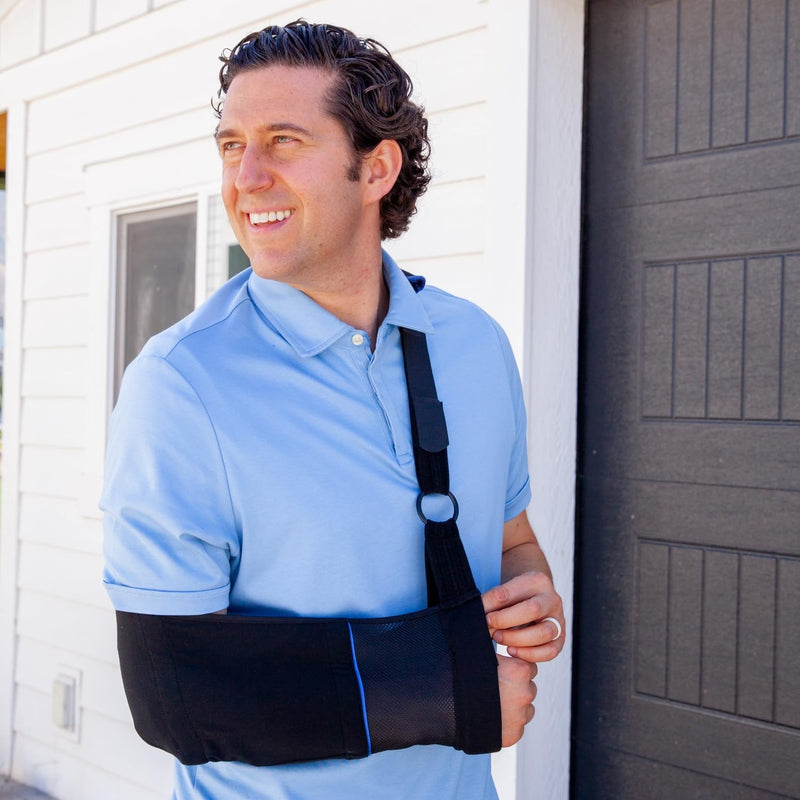 [Australia] - Arm Sling – Lightweight & Breathable Medical Sling with Adjustable Shoulder Strap for Torn Rotator Cuff, Broken or Fractured Forearm Bones, One size fits most 