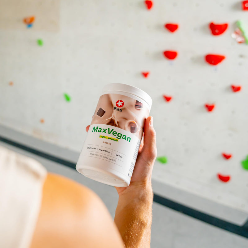 MaxiNutrition Vegan Protein Powder Chocolate 420 g, Vegan Protein Powder Made from Pea & Almond Protein, Free from Soy and No Artificial Flavours, Makes 14 Protein Shakes with 22 g Protein, Made in