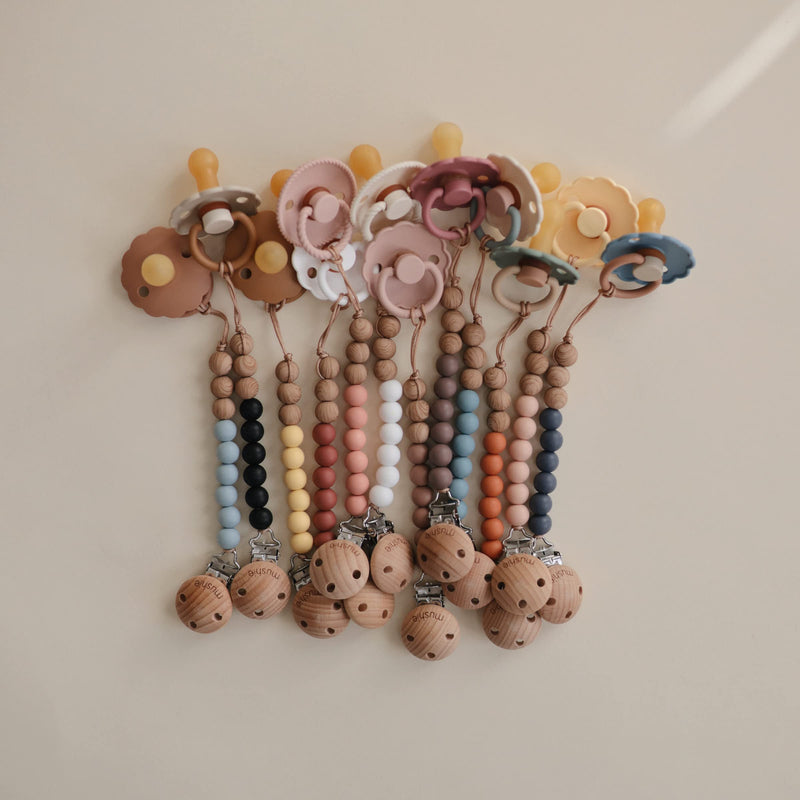 [Australia] - FRIGG Daisy Natural Rubber Baby Pacifier | Made in Denmark | BPA-Free (Blush/Cream, 0-6 months) 2-Pack 0-6 Month Blush/Cream 