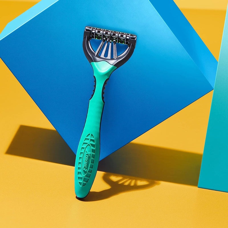 [Australia] - Wilkinson Sword Xtreme 3 Sensitive Disposable Razors with 3 Soft Blades and Aloe Vera & Vitamin E Lubricant Strips 4 Pieces 8 Pieces (Pack of 1) 