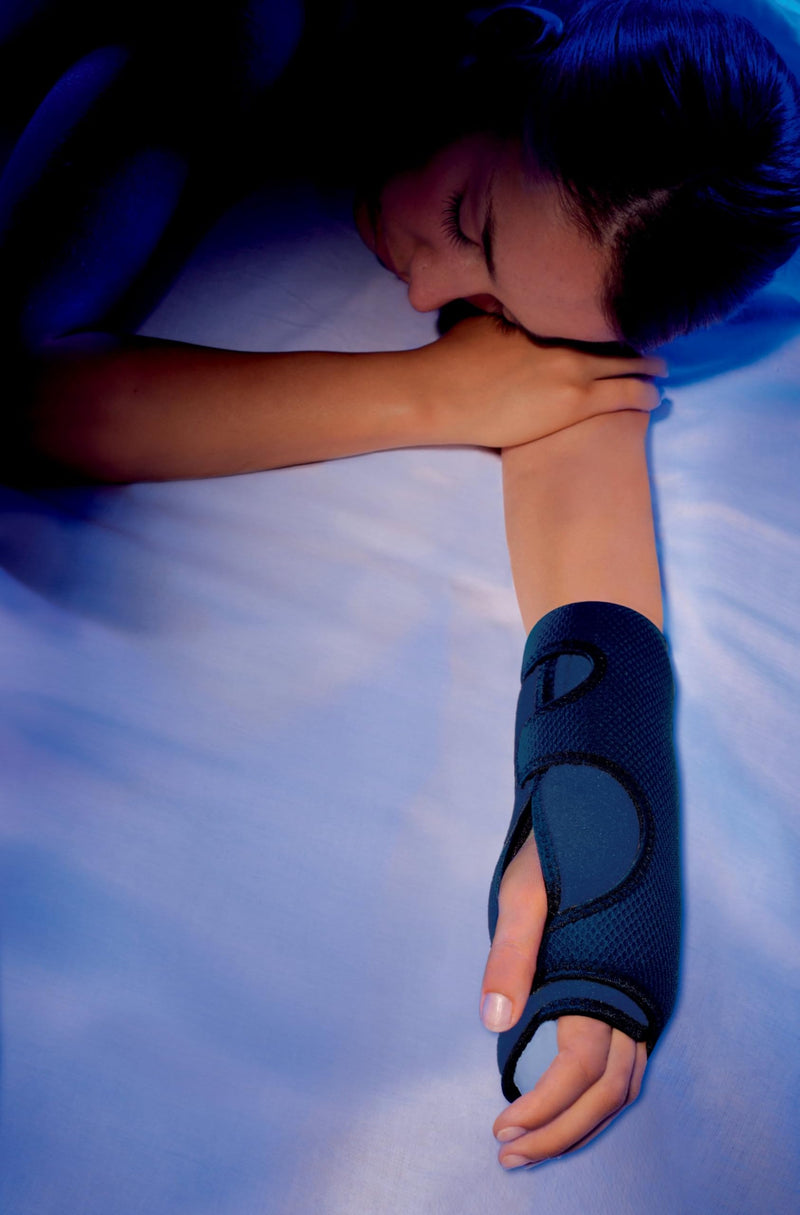 [Australia] - Futuro Night Wrist Sleep Support Brace, Adjustable Nighttime Splint for Carpal Tunnel Relief, Cushioned Beads and Removable Stabilizer, Fits Left or Right Hand (2-Pack) 2 Pack 