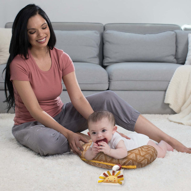 [Australia] - Boppy Tummy Time Prop, Golden Sun with Arrows with Two Removable Toys, A Smaller Size for Comfortable Tummy Time, Attached Toys Encourage Neck and Shoulder Strength Building 