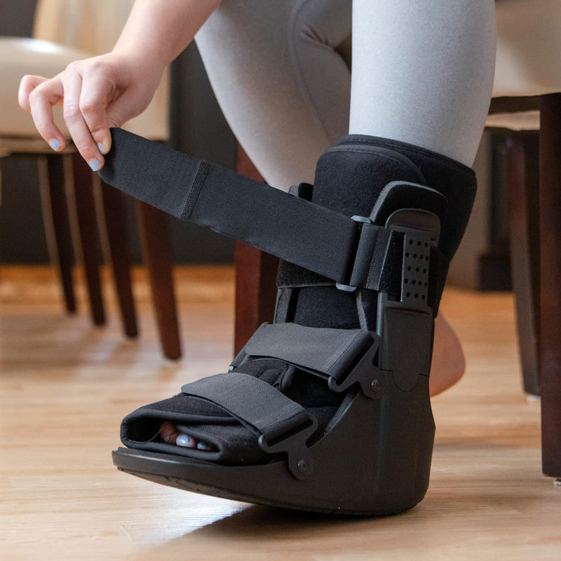 [Australia] - BraceAbility Short Walking Boot - Orthopedic Medical Walker Cast for Broken Toe Injuries, Sprained Ankles, Metatarsal Stress, Post-Op Support Left or Right Foot Fracture Shoe Fits Men and Women (XS) X-Small 