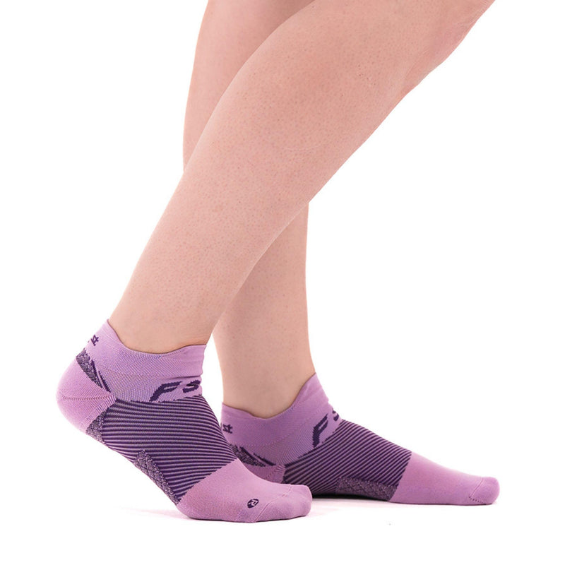OrthoSleeve Orthotic Plantar Fasciitis Socks helps prevent plantar fasciitis relieves heel and arch pain Small White No-Show