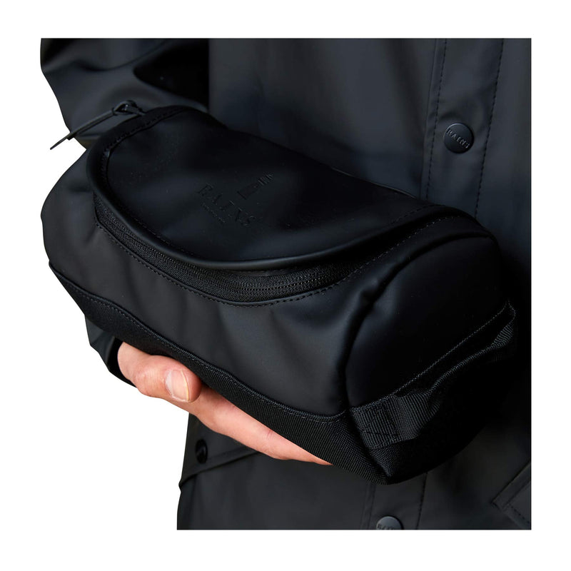 Rains Duffel Wash Bag | 01 Black Size One Size 1564