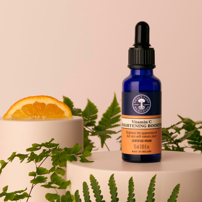 Neal's Yard Vitamin C Brightening Booster for Face with Kakadu Plum, Hydrating Hyaluronic Acid, Illuminates & Helps Even Skin Tone, Cruelty Free, 25mL Brightening Vitamin C