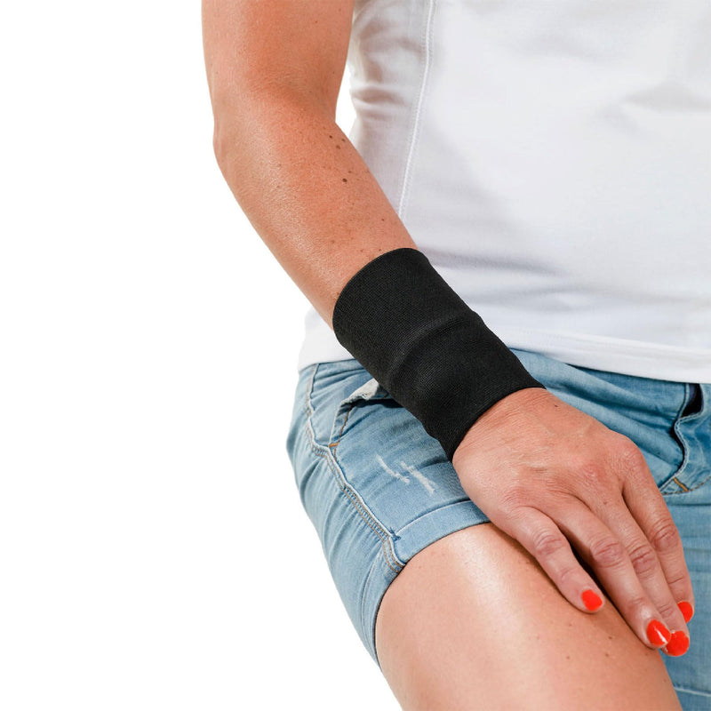 Back on Track Classic Wrist Brace 2-Way Stretch 1300 with Welltex Technology, Black, Large