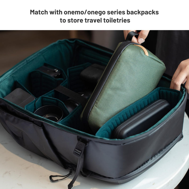 PGYTECH Travel Toiletry Bag for Men & Women, Hanging Compact Pouch, Waterproof Dopp Kit for Traveling, Shaving Bag Makeup Bag Organizer for Toiletries Twilight Black