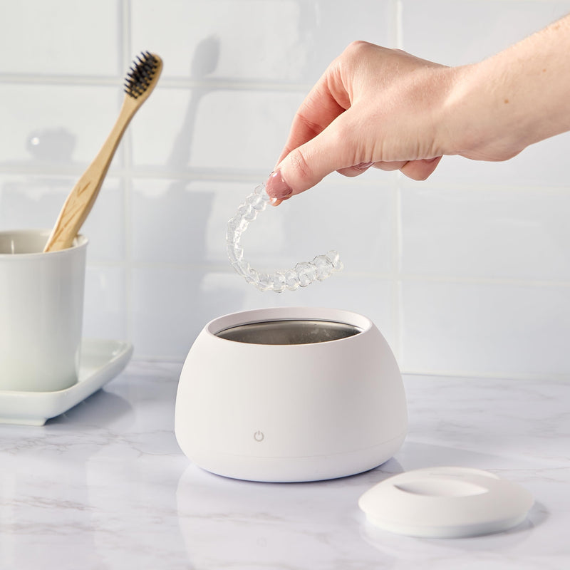 [Australia] - Zima Dental Pod: Ultrasonic Retainer Cleaner. The Original Retainer Cleaner Machine, Aligner Cleaner, Nightguard Cleaner, Mouthguard Cleaner, Denture Cleaner. Ultrasonic Cleaner For Oral Dental Care Arctic White 