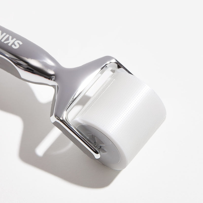 SKIN GYM Microfusion Dissolving Hyaluronic Roller, Non-Invasive Microneedling Alternative, 3000+ Hyaluronic Acid & Peptide Tips for Smooth, Supple, Youthful Skin, Includes 1 Tool + 3 Roller Heads