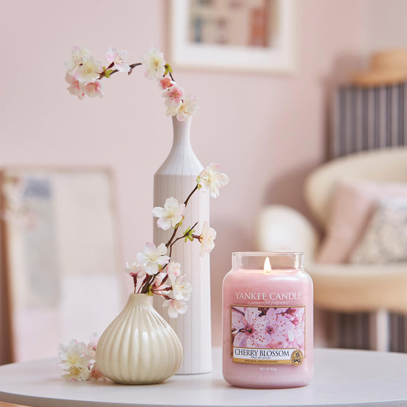 [Australia] - Yankee Candle scented candle in a glass (large) | Cherry Blossom | Burn time up to 150 hours 