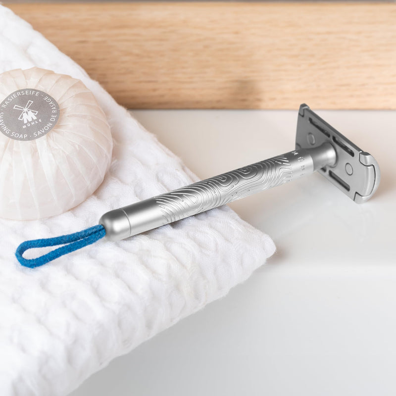 [Australia] - MÜHLE Companion Safety Razor – Women's Double-Edged Body Razor for Shaving, Gentle Use, Suitable for Body, Legs, & Underarms, Longer Handle, Long Lasting Blade Blue 