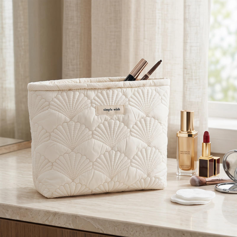 RSRSLEII 5Pcs Quilted Cotton Seashell Makeup Bag, Travel Toiletry Bag,White | Coastal Aesthetic Cosmetic Bag Set, Cute Portable Travel Toiletry Pouch, Wedding Gifts, Bridesmaid Gifts,Lightweight Foldable 5Pcs White