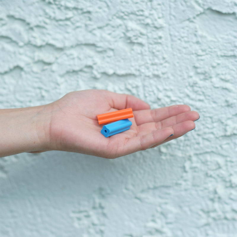 EverSmile OrthoChews and Teeth Aligner Removal Tool – Chewies for Invisalign, Byte, and Clear or Metal Braces – Medical Grade Silicone Chews to Help with Pain Relief and Seating Aligner Trays 1 Pack w/ Aligner Removal Tool