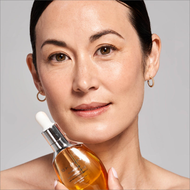 SKINN Anti-Aging Luminous Face Oil - Vitamin C & Manuka Honey | Lightweight, Non-Greasy Facial Oil for Sensitive, Dry & Mature Skin - Reduces Fine Lines & Wrinkles while Boosts Hydration New Formula