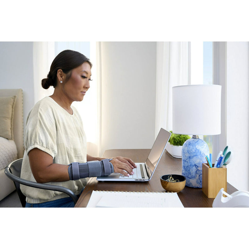 FUTURO Deluxe Wrist Stabilizer Left Hand, S/M Small/Medium