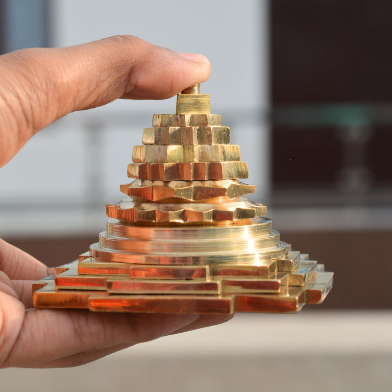 Brass Sri Yantra 3 Inch, Shree Chakra Yantra for Vastu Dosh, Prosperity, Positive Energy, Spiritual Puja, Home Mandir Decor, Sacred Geometry Brass Yantr, Meditation & Energy Tool